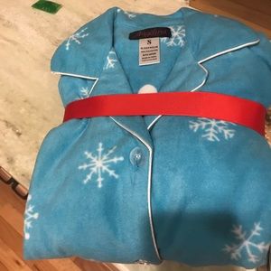 NWOT Fleece pajamas